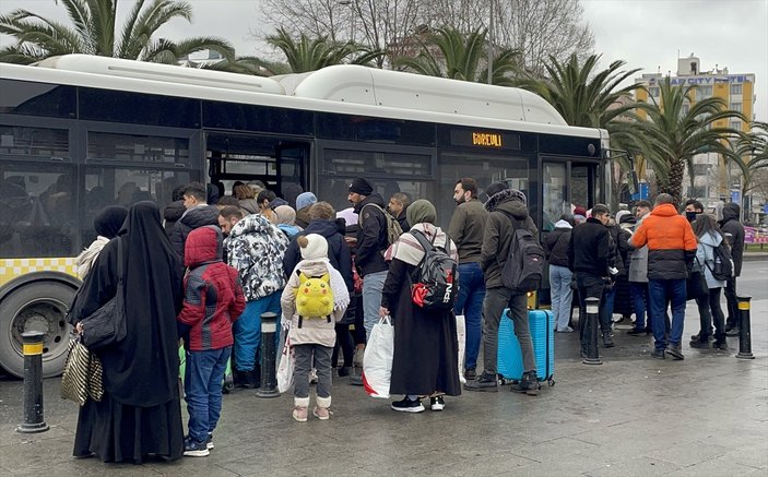 İstanbul'da metro çilesi: Seferler yapılamıyor