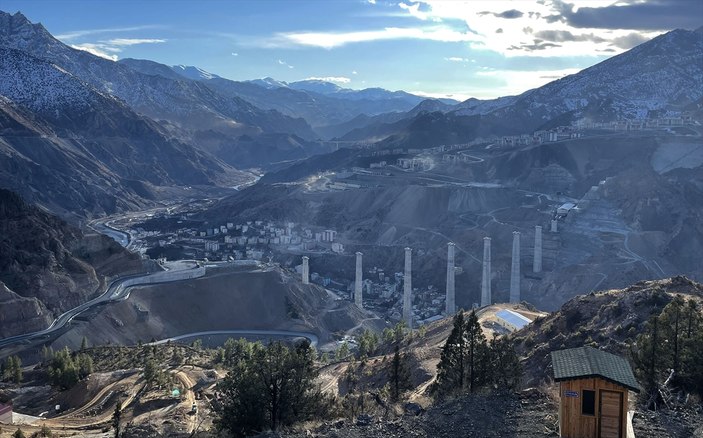 Yusufeli Barajı ve HES'te su seviyesi 74 metre oldu