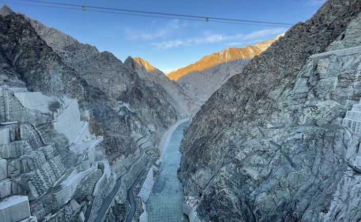 Yusufeli Barajı ve HES'te su seviyesi 74 metre oldu