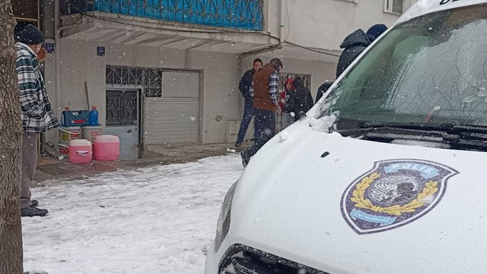 Elazığ'da bir depodan 100 bin TL'lik hırsızlık kamerada #4