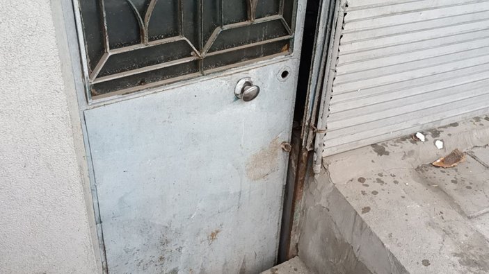 Elazığ'da bir depodan 100 bin TL'lik hırsızlık kamerada #5
