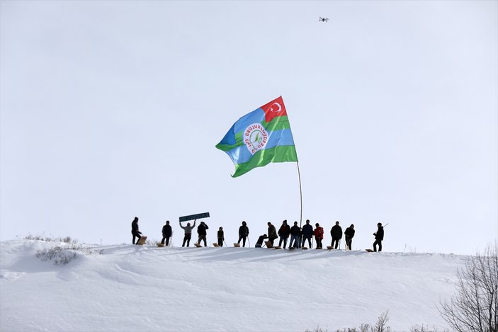 Rize'de lazboard ile kayak şenliği düzenlendi: Vatandaşlar kıyasıya yarıştı