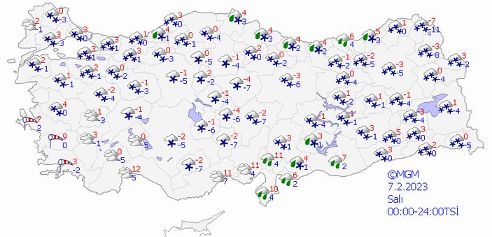 Depremin etkilediği illerde soğuk hava etkili oluyor