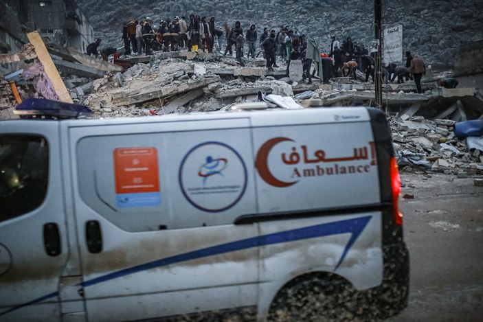 Suriye'de de etkili olan depremde çok sayıda can kaybı yaşandı