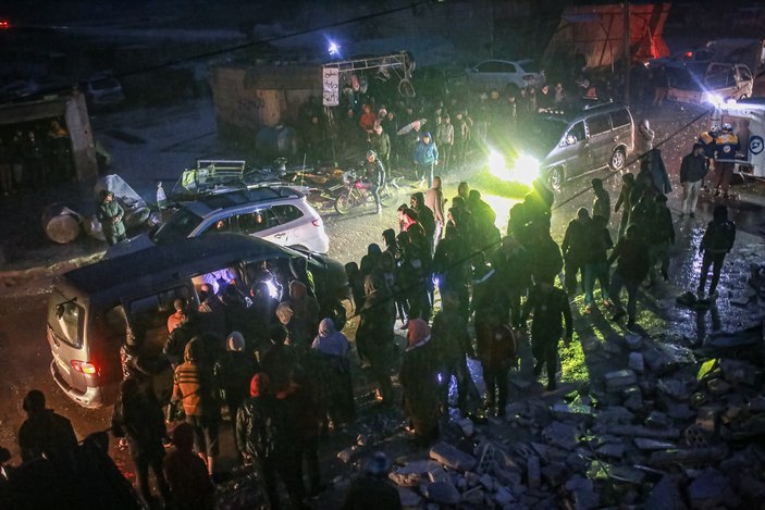 Suriye'de de etkili olan depremde çok sayıda can kaybı yaşandı