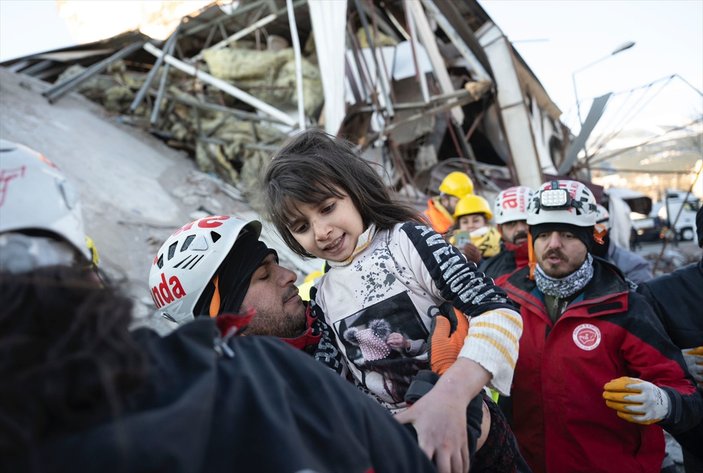 Kahramanmaraş'ta 7 yaşındaki çocuk, 61 saat sonra yaralı kurtarıldı