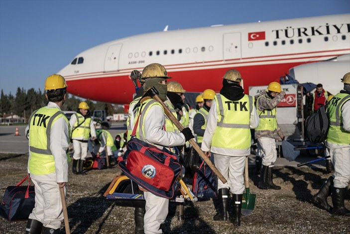 Madenciler, Cumhurbaşkanlığına ait özel uçakla deprem bölgesine taşınıyor