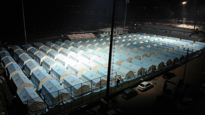 Adıyaman'da depremzedeler için çadırlar kuruldu