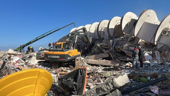 Hatay’da depremle yıkılan Rönesans Rezidans’ın müteahhitlerinden biri yakalandı