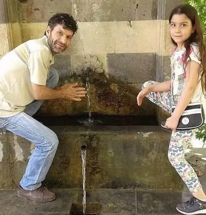 Babai duke mbajtur dorën e vajzës së tij nën rrënoja në Kahramanmaraş: Nuk mund ta shpëtoja princeshën time