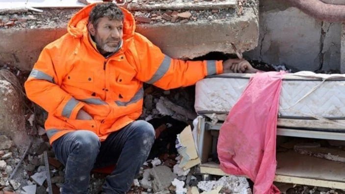 Babai duke mbajtur dorën e vajzës së tij nën rrënoja në Kahramanmaraş: Nuk mund ta shpëtoja princeshën time