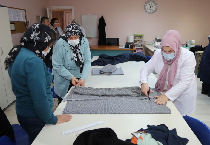 Kocaeli’de depremin acısını daha önce çekenler, Kahramanmaraş'taki depremzedeler için çalışıyor