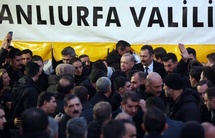 Cumhurbaşkanı Erdoğan, depremin etkilediği Şanlıurfa'da depremzedelere ziyarette bulundu