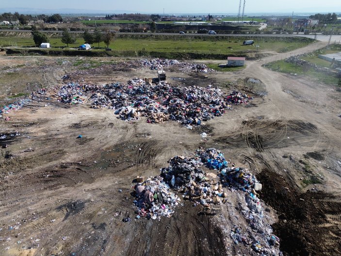 Hatay'da çöp dağları oluştu