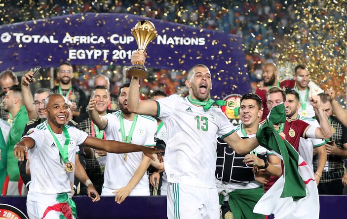 Slimani'nin ilk uluslararası kupası