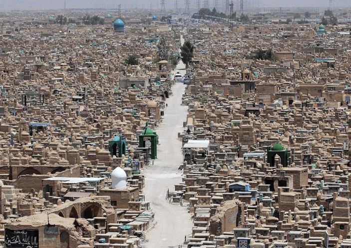 Dünyanın en büyük mezarlığı Irak'ta bulunuyor