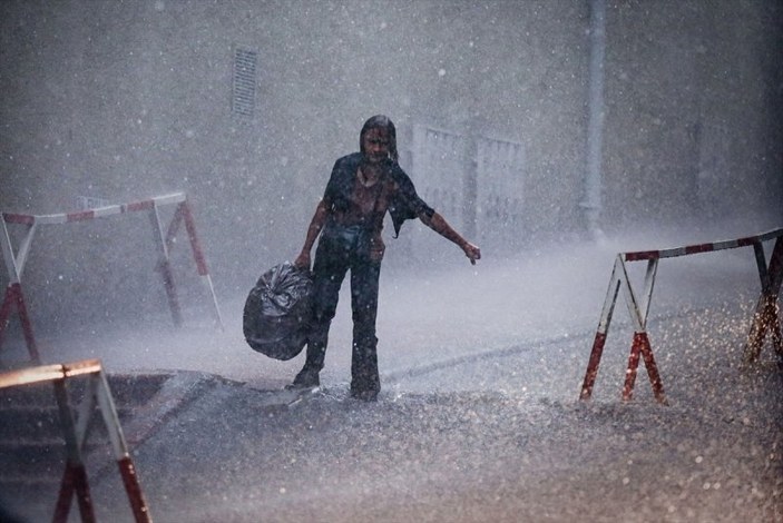 İstanbul'da yağmur ve fırtına etkili oldu
