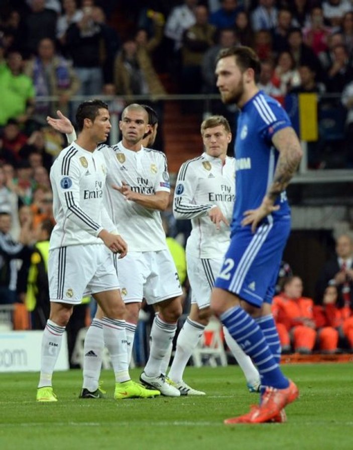 Real Madrid - Schalke 04 Şampiyonlar Ligi maçından kareler