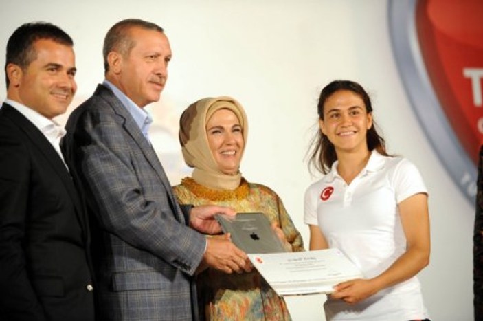 2020 İstanbul Olimpiyat logosunu Erdoğan tanıttı