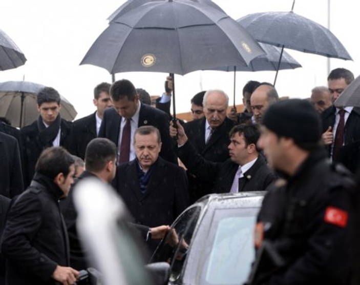 Başbakan Erdoğan cuma namazını Hz. Ali Camii'nde kıldı