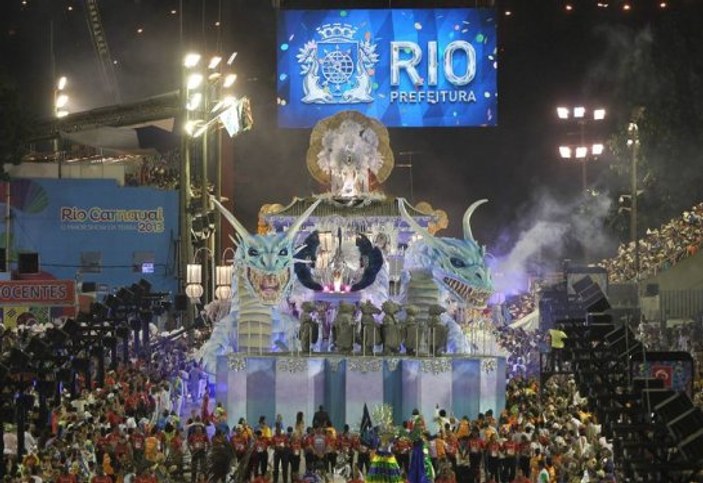 Rio Karnavalı'ndan en renkli kareler