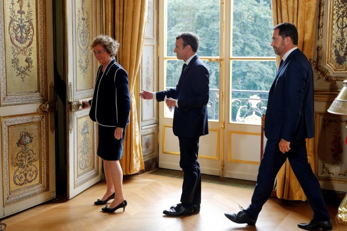 Macron tartışmalı Çalışma Yasası Reformu'nu imzaladı