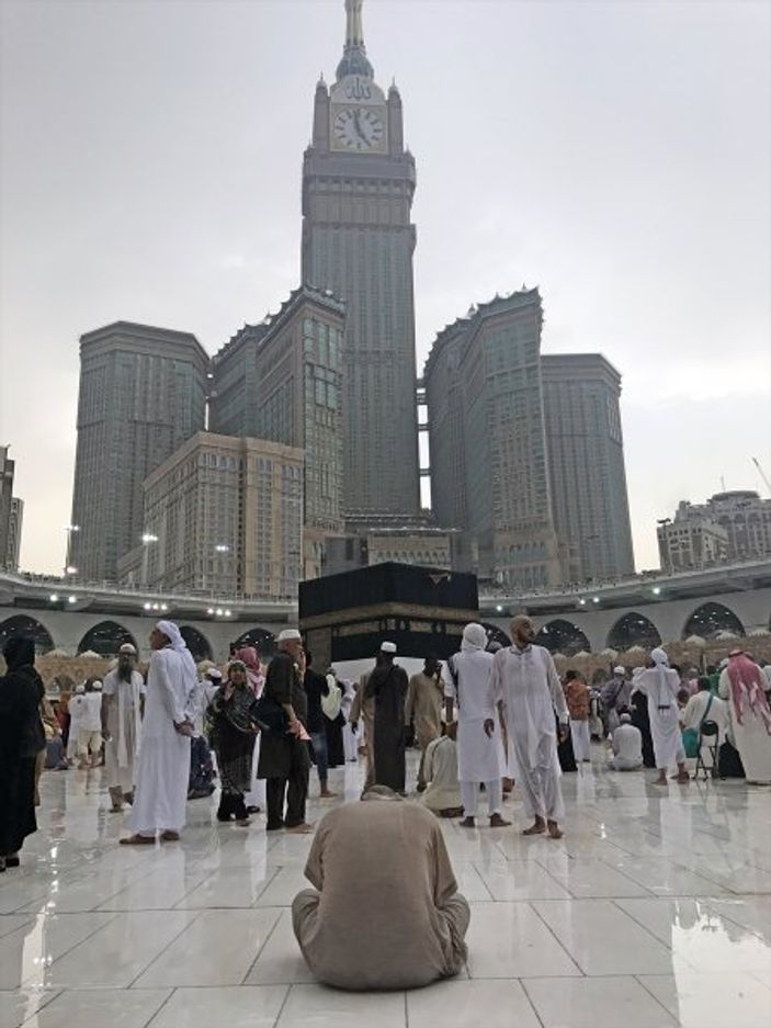 Kabe'de yağmur sevinci