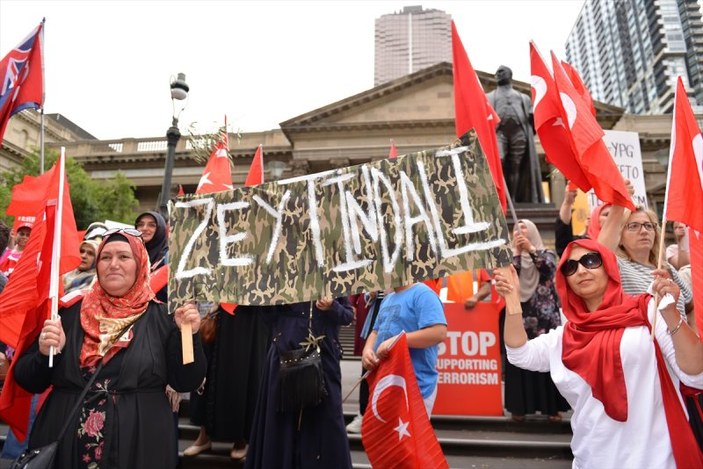Avustralya’da Türkiye’ye destek gösterisi