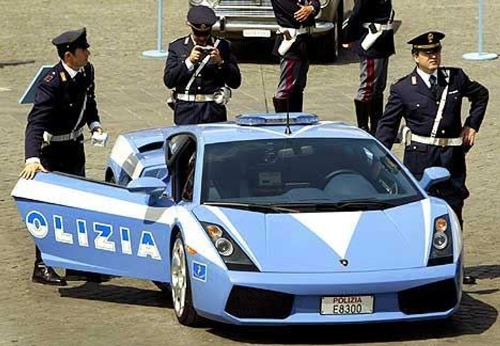 Dünyanın en hızlı polisleri