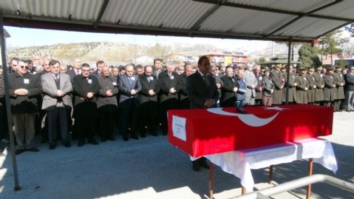 Diyarbakır'da üsteğmenin sır intiharı