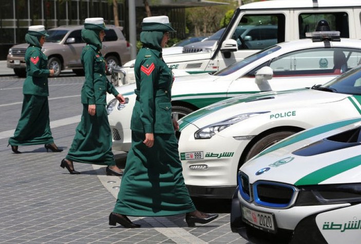 Dubai polisinin ultra lüks araç filosu