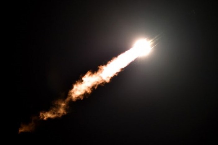 Soyuz uzay aracı 3 mürettabtıyla fırlatıldı