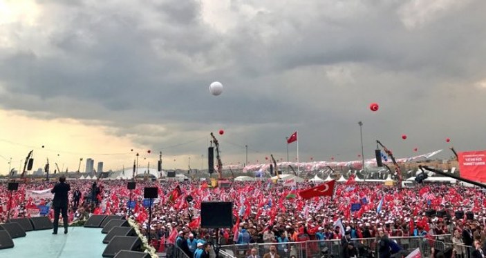 Yenikapı'da referandum mitingi için toplandılar