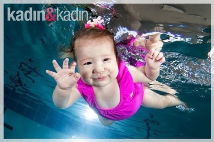 Bebeklere suda yaşam dersi