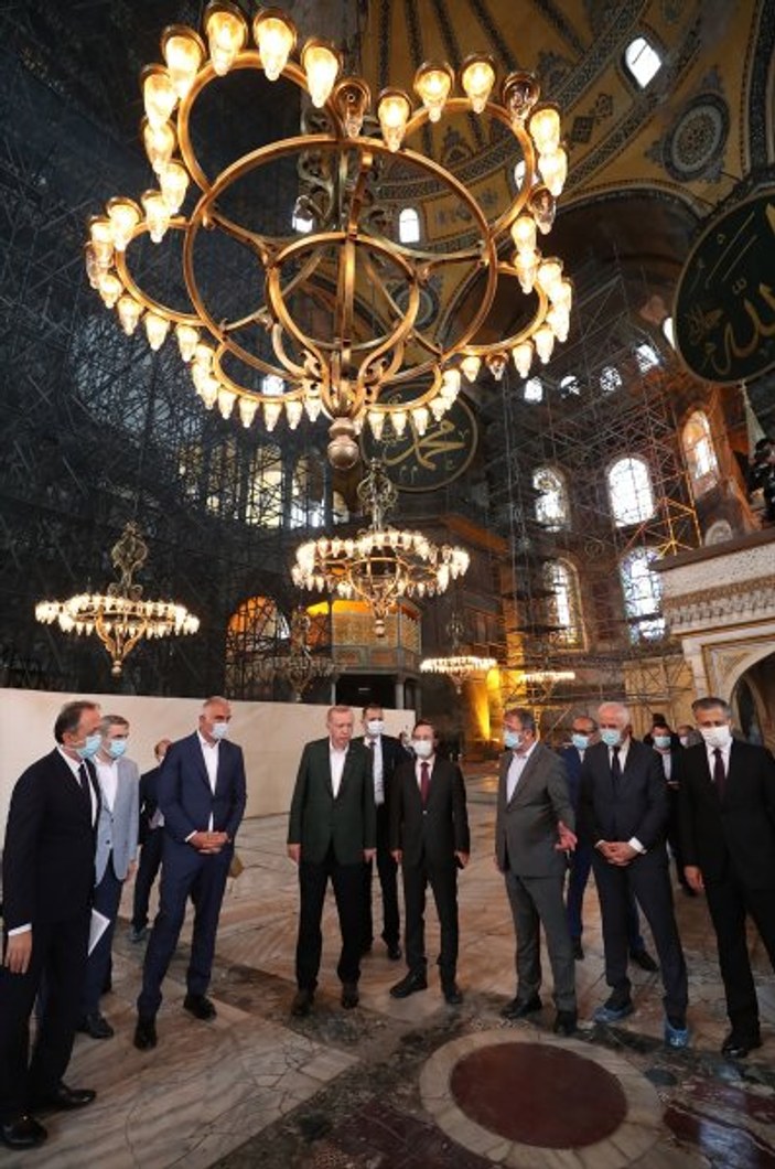 Cumhurbaşkanı Erdoğan, Ayasofya Camii'ni inceledi 