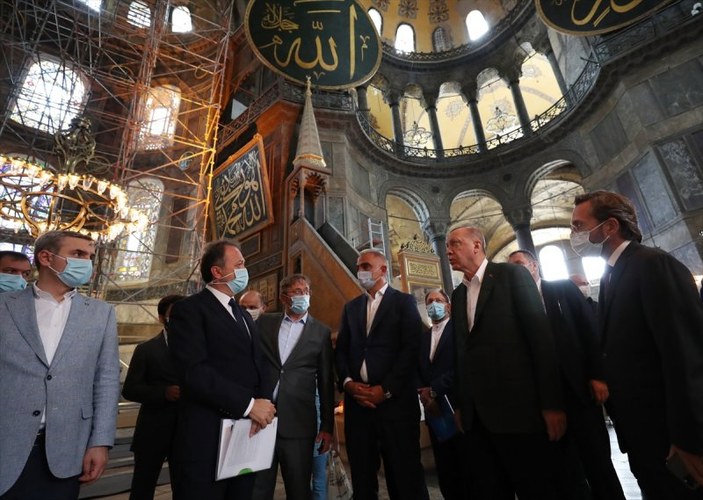 Cumhurbaşkanı Erdoğan, Ayasofya Camii'ni inceledi 