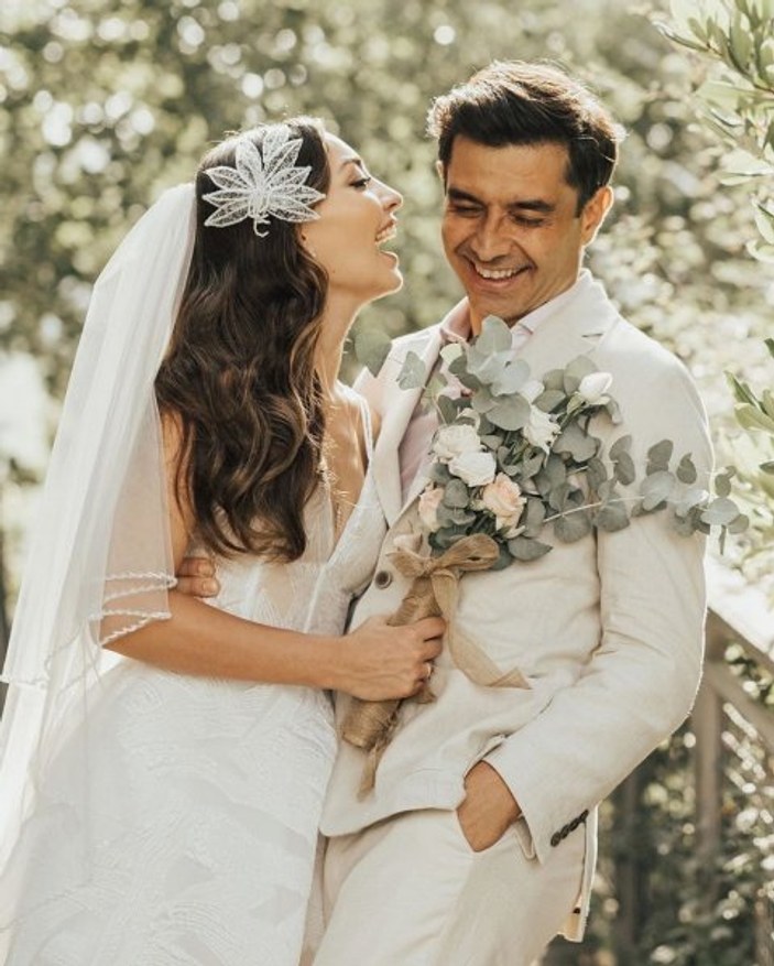 Cansel Elçin ve Zeynep Tuğçe Bayat evlendi