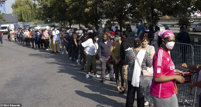 İngiltere'de halk, tuvalet kağıtlarına hücum etti