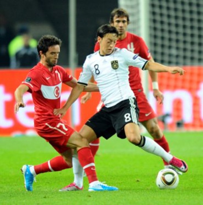 Almanya - Türkiye maçından nefes kesen kareler