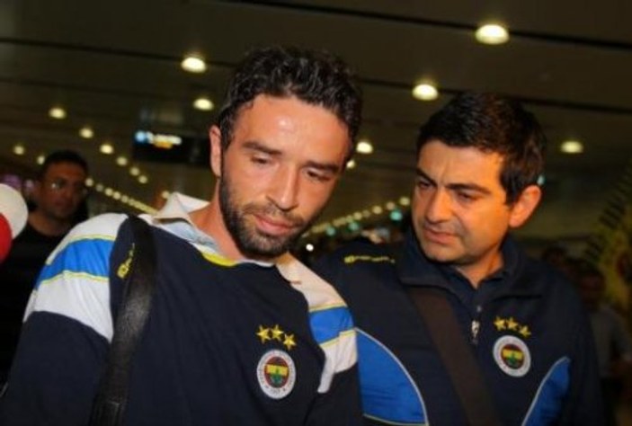 Fenerbahçe'ye havalimanında coşkulu karşılama