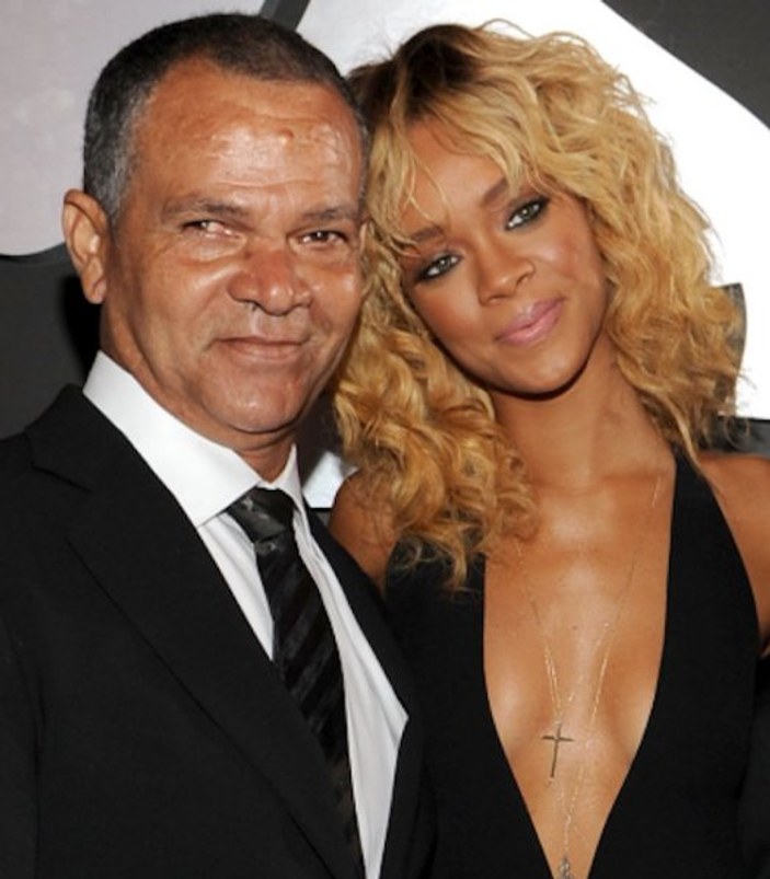 Rihanna’dan babasına 5 milyon liralık hediye