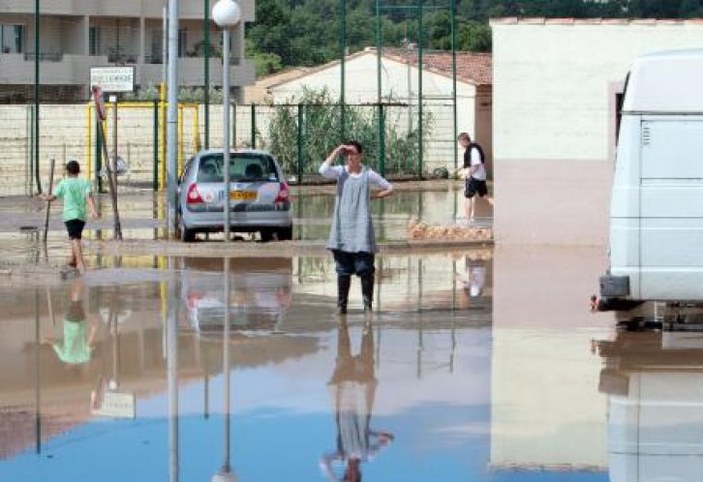 Yağışlar Fransa'da felakete yol açtı