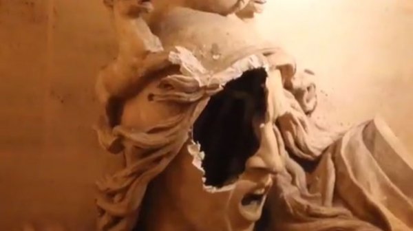 Paris'te eylemciler yağmalara devam ediyor