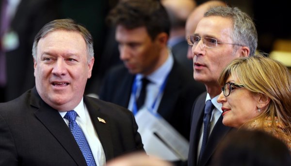 a NATO Dışişleri Bakanları Rusya gündemiyle toplandı