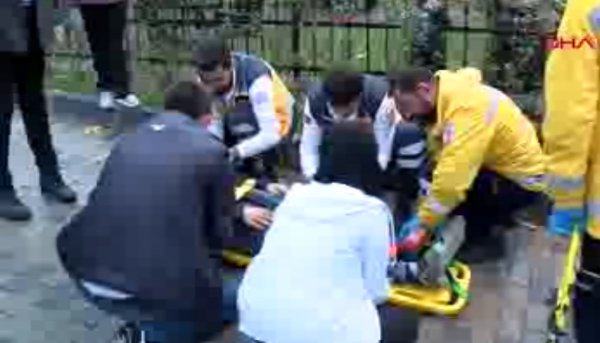 İstanbul'da servis minibüsü kaza yaptı