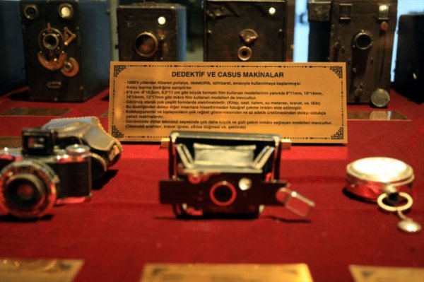 Casus fotoğraf makineleri müzede sergileniyor