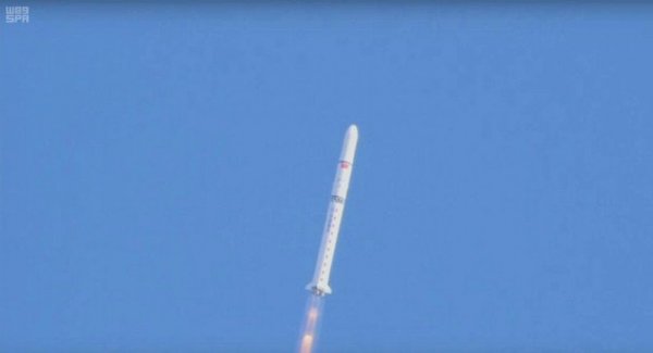 Suudi Arabistan uzaya uydu fırlattı