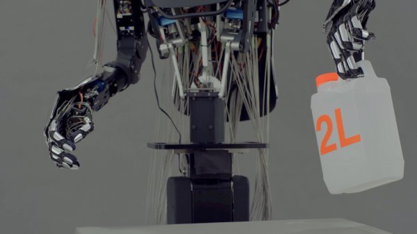 İnsan elini birebir taklit eden robot geliştirildi