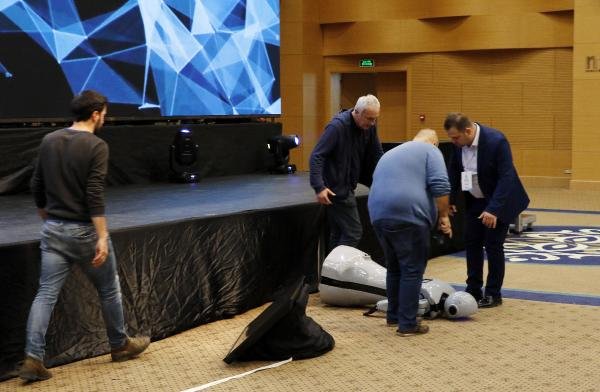 d CHP kafalı medya yerli robota saldırıyor