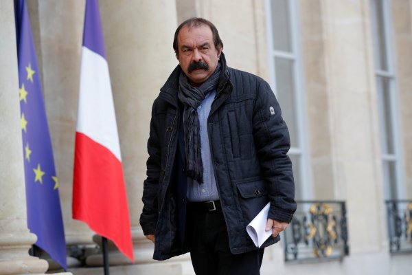 r Macron Sarı Yelekliler ile bir arada